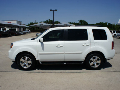 honda pilot 2009 white suv gasoline 6 cylinders front wheel drive automatic 76087