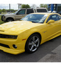 chevrolet camaro 2010 yellow coupe ss gasoline 8 cylinders rear wheel drive 6 speed manual 07712