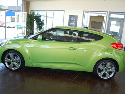 hyundai veloster 2012 electrolyte green coupe ecoshift dct gasoline 4 cylinders front wheel drive automatic 94010