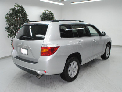 toyota highlander 2010 silver suv se gasoline 6 cylinders front wheel drive automatic 91731