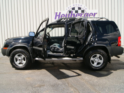 nissan xterra 2004 super black suv xe gasoline 6 cylinders 4 wheel drive automatic 80905