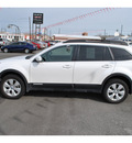 subaru outback 2011 white wagon 2 5i limited gasoline 4 cylinders all whee drive automatic 98901