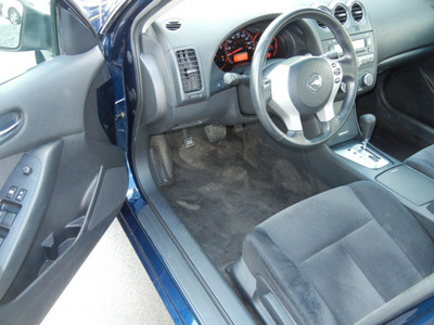 nissan altima 2007 dk  blue sedan 2 5s gasoline 4 cylinders front wheel drive automatic 55420