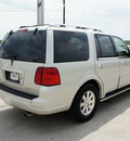 lincoln navigator 2004 white suv gasoline 8 cylinders rear wheel drive automatic 76087