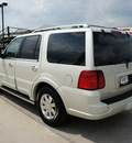 lincoln navigator 2004 white suv gasoline 8 cylinders rear wheel drive automatic 76087