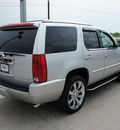 cadillac escalade 2010 silver suv flex fuel 8 cylinders all whee drive automatic 76087