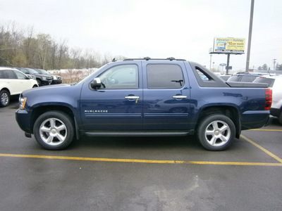 chevrolet avalanche 2011 ls flex fuel 8 cylinders 4 wheel drive 6 speed automatic 13502