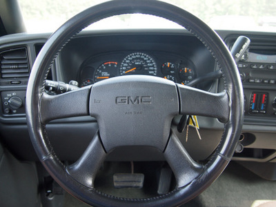 gmc sierra 2500hd 2004 beige sle diesel 8 cylinders rear wheel drive automatic 27569