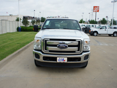 ford f 350 super duty 2011 white xlt biodiesel 8 cylinders 4 wheel drive automatic 76108