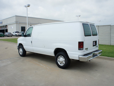 ford e series cargo 2011 white van e 250 flex fuel 8 cylinders rear wheel drive automatic with overdrive 76108