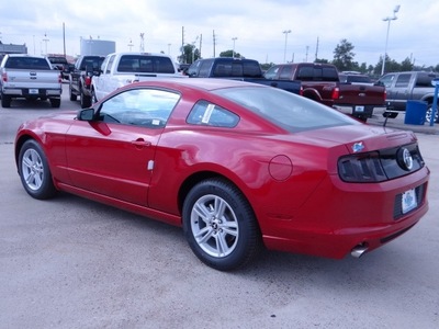 ford mustang 2013 red coupe gasoline 6 cylinders rear wheel drive 6 speed automatic 77388