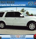 lincoln navigator 2005 white suv w sunroof w dvd gasoline 8 cylinders rear wheel drive automatic 32901