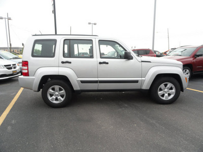 jeep liberty 2012 silver suv sport gasoline 6 cylinders 4 wheel drive automatic 60915