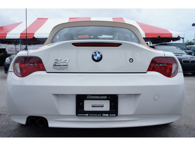 bmw z4 2007 white 3 0i gasoline 6 cylinders rear wheel drive automatic 33157