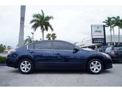 nissan altima 2008 blue sedan 2 5 s gasoline 4 cylinders front wheel drive automatic 33157
