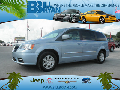 chrysler town and country 2012 crystal blue van touring flex fuel 6 cylinders front wheel drive automatic 34731