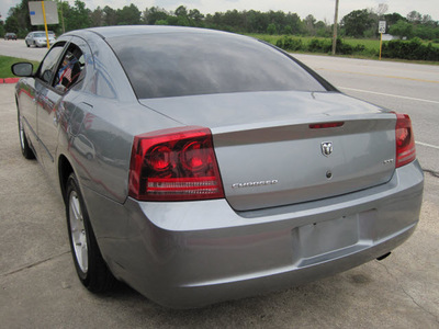 dodge charger 2006 silver sedan sxt gasoline 6 cylinders rear wheel drive automatic 77379