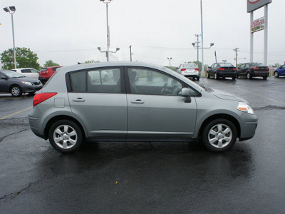 nissan versa 2009 gray hatchback gasoline 4 cylinders front wheel drive automatic 19153