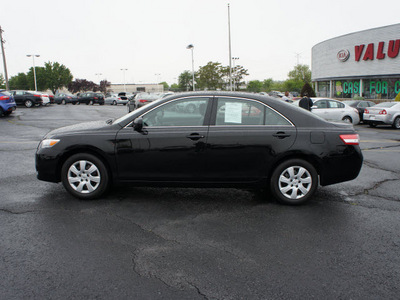 toyota camry 2011 black sedan gasoline 4 cylinders front wheel drive automatic 19153