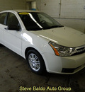 ford focus 2009 white sedan se gasoline 4 cylinders front wheel drive automatic 14304