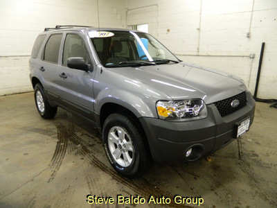 ford escape 2007 gray suv xlt gasoline 6 cylinders all whee drive automatic 14304