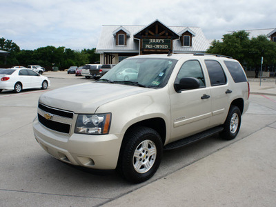 chevrolet tahoe 2007 gold suv gasoline 8 cylinders rear wheel drive automatic 76087