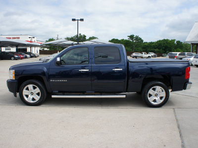 chevrolet silverado 1500 2007 blue lt gasoline 8 cylinders rear wheel drive automatic 76087