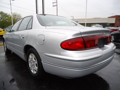 buick regal 2004 silver sedan ls gasoline 6 cylinders front wheel drive automatic 60007