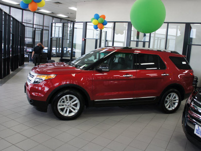 ford explorer 2011 red suv xlt gasoline 6 cylinders 2 wheel drive automatic 76108