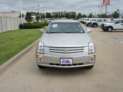 cadillac srx 2008 silver suv v6 gasoline 6 cylinders rear wheel drive automatic 76108