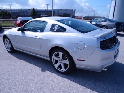 ford mustang 2013 silver coupe gasoline 8 cylinders rear wheel drive 6 speed automatic 77388