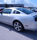 ford mustang 2013 silver coupe gasoline 8 cylinders rear wheel drive 6 speed automatic 77388