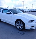 ford mustang 2013 white coupe gasoline 8 cylinders rear wheel drive 6 speed automatic 77388