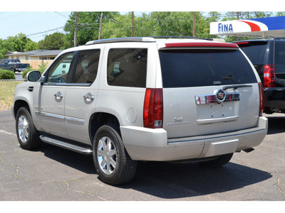 cadillac escalade 2007 gold suv gasoline 8 cylinders all whee drive automatic 76903