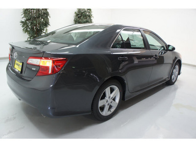 toyota camry 2012 gray sedan se gasoline 4 cylinders front wheel drive automatic 91731