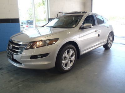 honda crosstour 2012 white ex l v6 gasoline 6 cylinders all whee drive automatic 28557