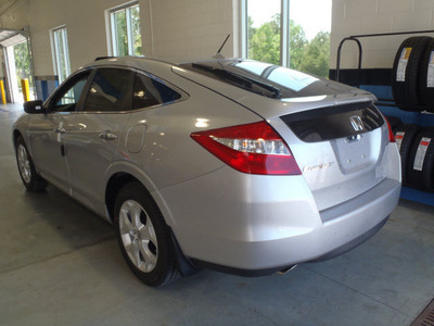 honda crosstour 2012 white ex l v6 gasoline 6 cylinders all whee drive automatic 28557