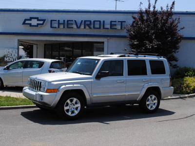 jeep commander 2006 silver suv limited flex fuel 8 cylinders rear wheel drive automatic 27591