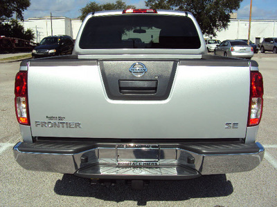 nissan frontier 2010 silver se gasoline 6 cylinders 2 wheel drive automatic 32901