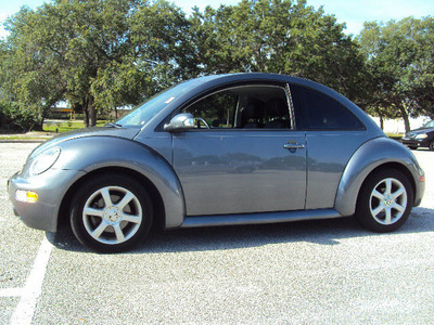 volkswagen beetle 2004 dk  gray coupe gls w sunroof gasoline 4 cylinders front wheel drive automatic 32901