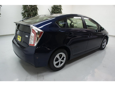 toyota prius 2012 blue hatchback three hybrid 4 cylinders front wheel drive not specified 91731