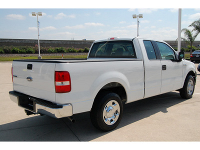 ford f 150 2006 white xl gasoline 8 cylinders rear wheel drive automatic with overdrive 77065