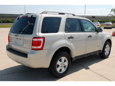 ford escape 2008 gray suv xlt gasoline 6 cylinders all whee drive automatic with overdrive 77065