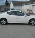 pontiac grand prix 2006 white sedan gasoline 6 cylinders front wheel drive automatic with overdrive 99212