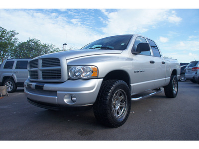 dodge ram pickup 1500 2002 silver pickup truck slt gasoline 8 cylinders rear wheel drive automatic 33157