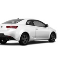 kia forte koup 2012 white coupe gasoline 4 cylinders front wheel drive not specified 44060