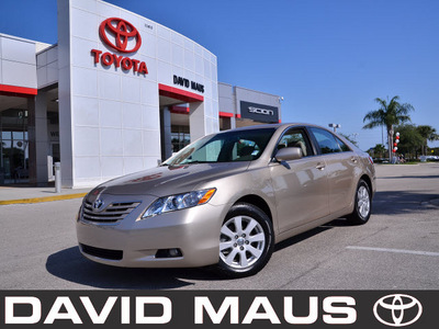 toyota camry 2009 gold sedan xle gasoline 4 cylinders front wheel drive automatic 32771