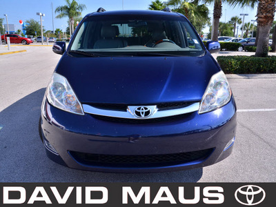 toyota sienna 2006 blue van limited gasoline 6 cylinders front wheel drive automatic 32771