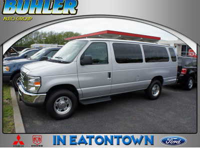 ford e series wagon 2011 ingot silver van e 350 sd xlt flex fuel 8 cylinders rear wheel drive automatic with overdrive 07724
