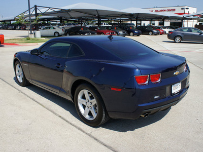 chevrolet camaro 2011 blue coupe gasoline 6 cylinders rear wheel drive automatic 76087